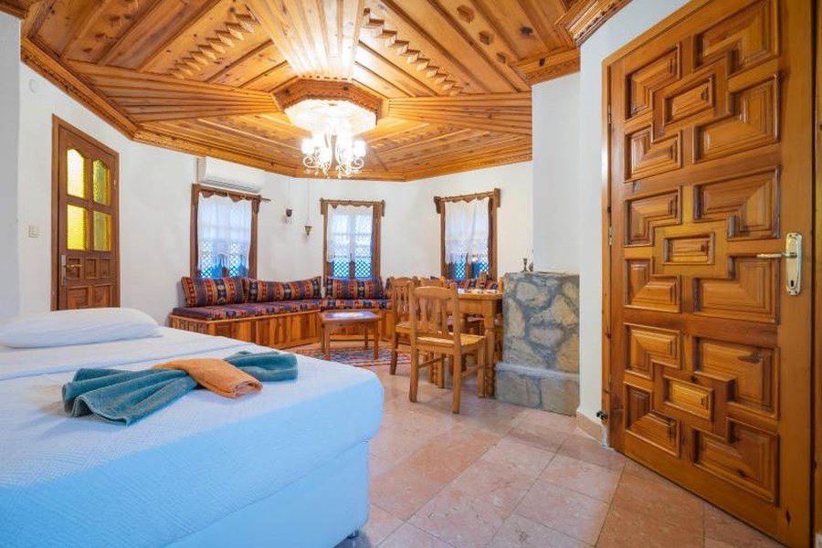 Liya Boutique Hotel Suites