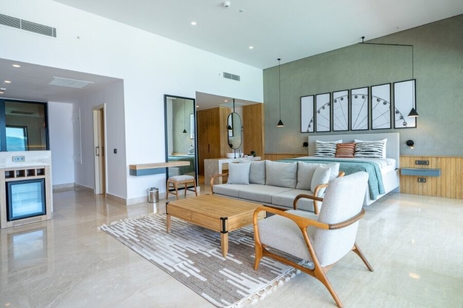 Lures Hotel Adults Only +16