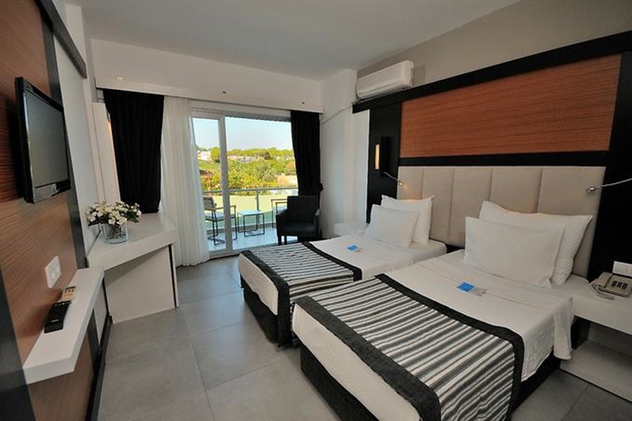 Çeşme Ladin Otel