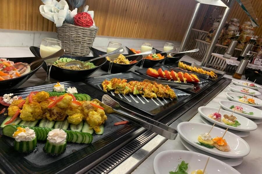 Elements Main Restaurant