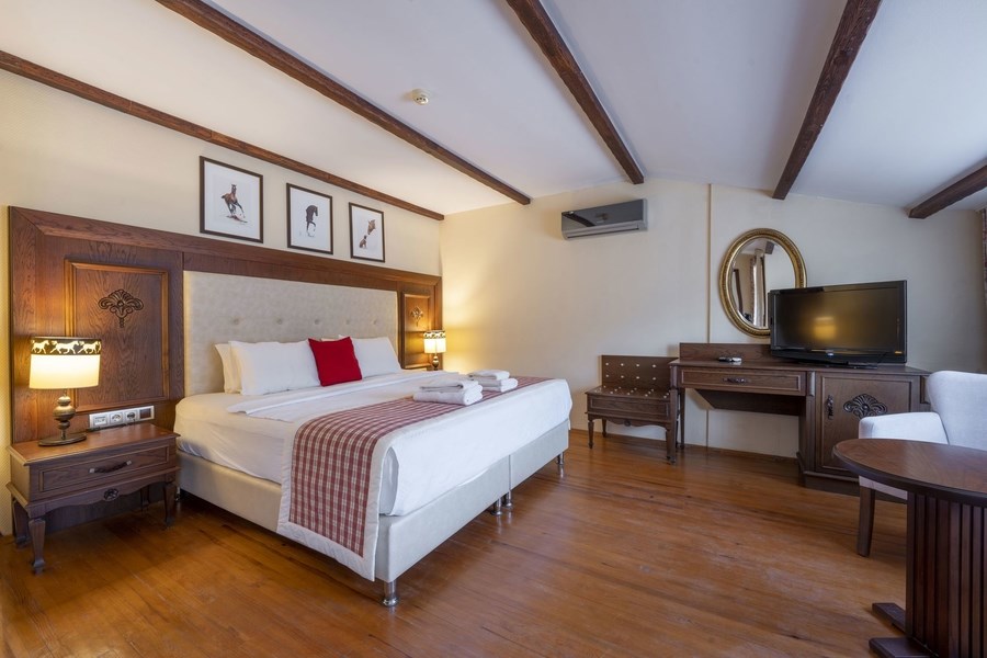 Padok Premium Hotel & Stables 