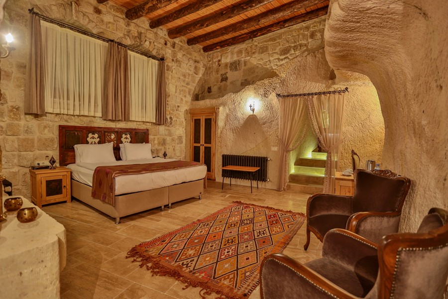 Acropolis Cave Suite