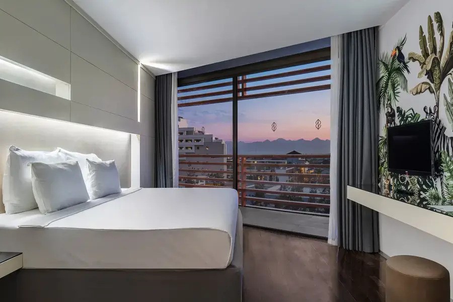 Nirvana Cosmopolitan