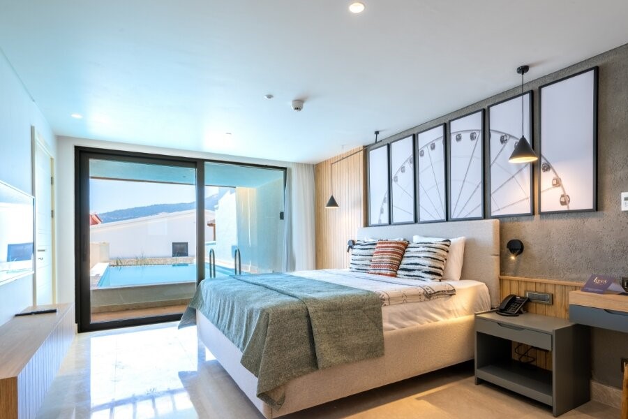 Lures Hotel Adults Only +16