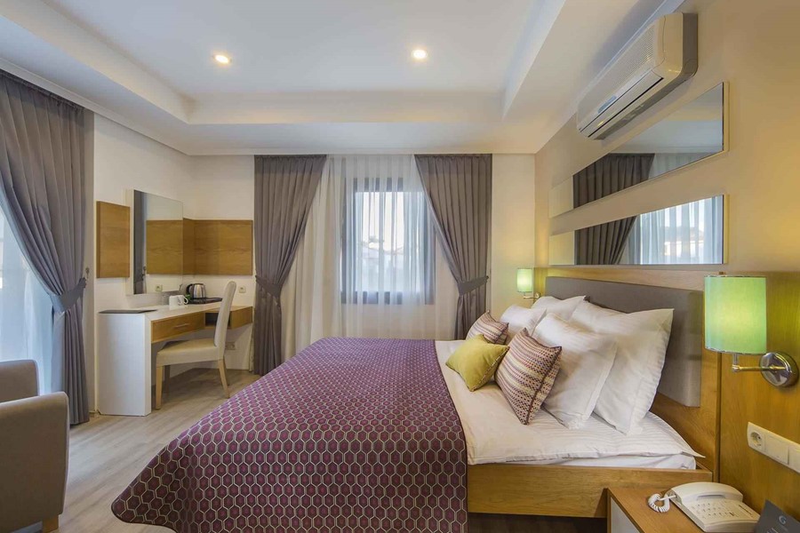 Larissa River Garden Hotel