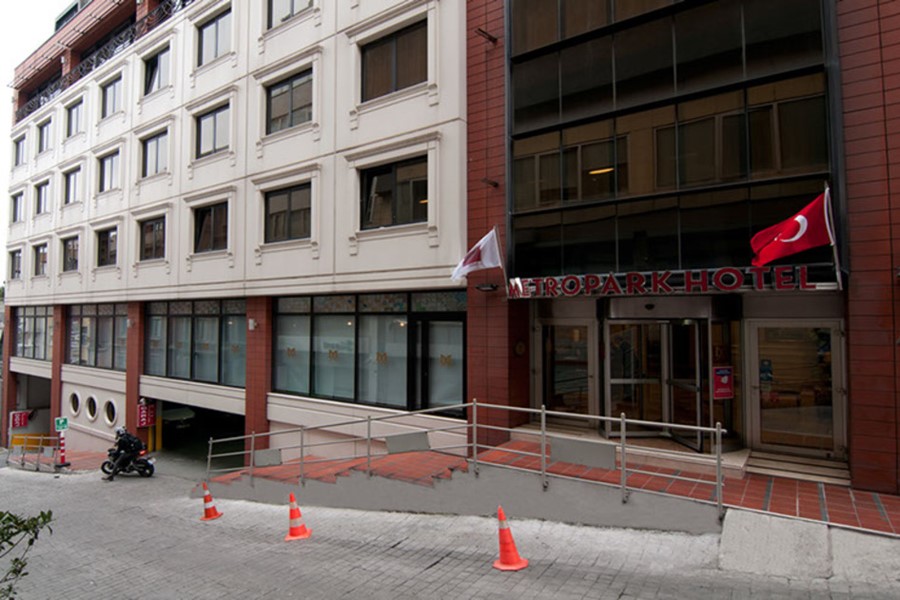 Taksim Metropark Hotel