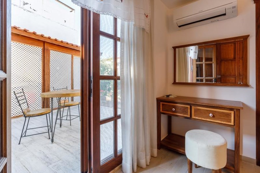 Monza House Butik Otel 