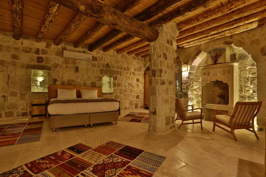 Acropolis Cave Suite