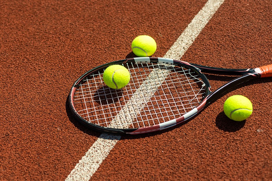 Tenis