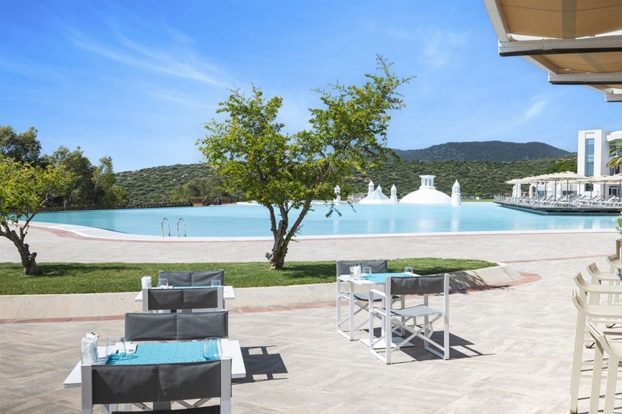 Pool Restaurant