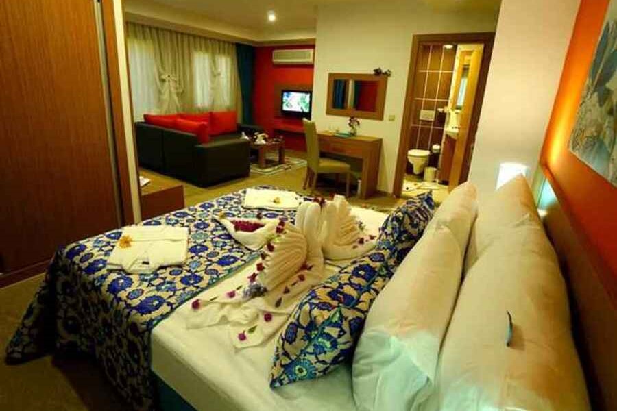 Larissa River Garden Hotel