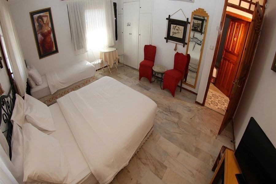 Antik Motel Alaçatı