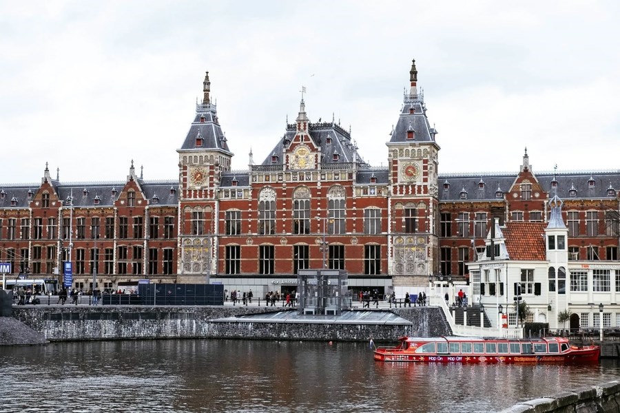 Amsterdam Turu Pegasus Havayolları İle 3 Gece