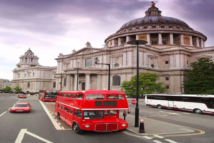 Comfort Büyük Britanya Turu Stn Dub Pegasus Havayolları İle 7 Gece