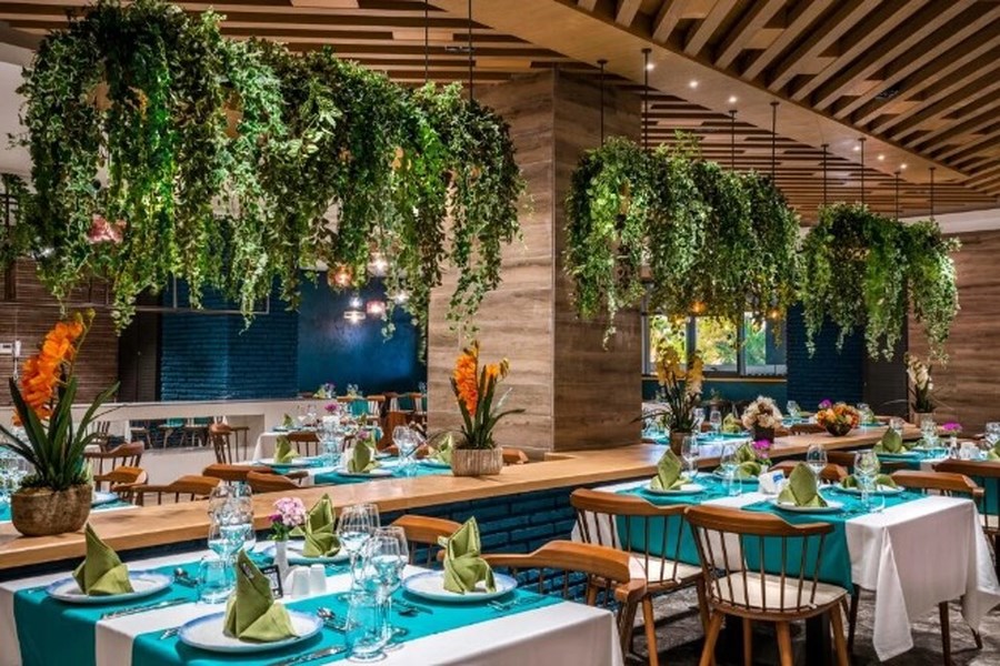 Kirman Calyptus Resturant