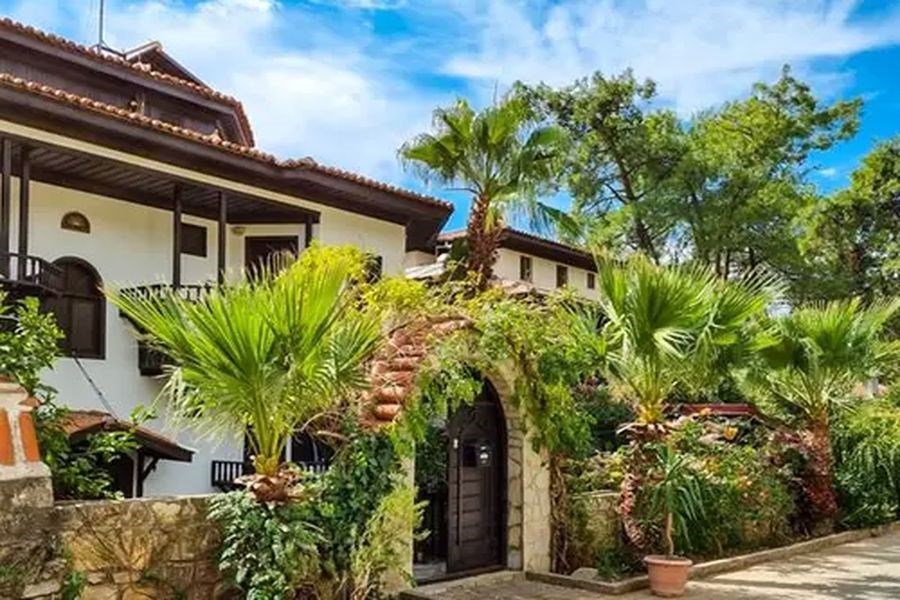 Liya Boutique Hotel Suites