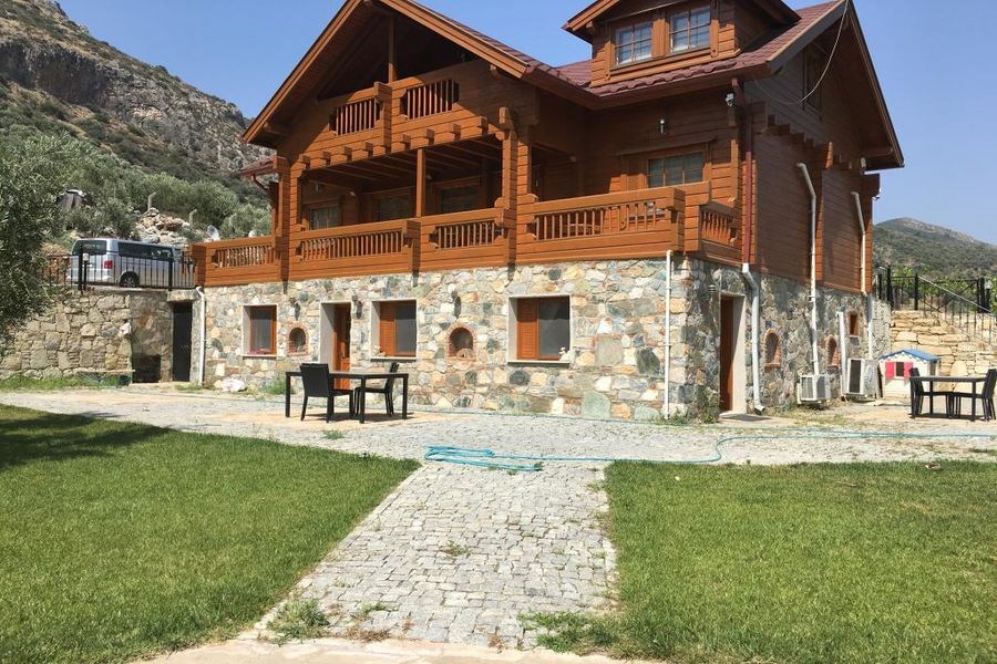 Natureland Efes Pension