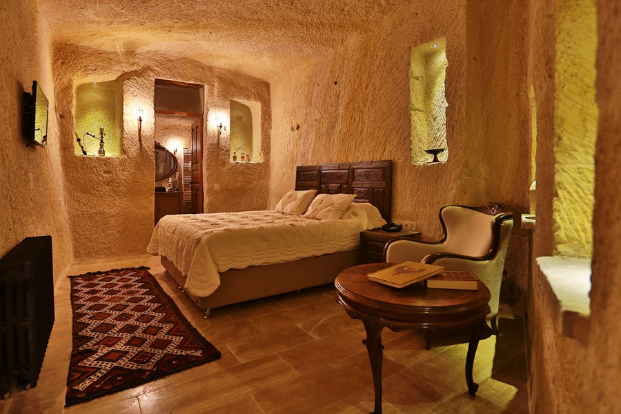 Acropolis Cave Suite