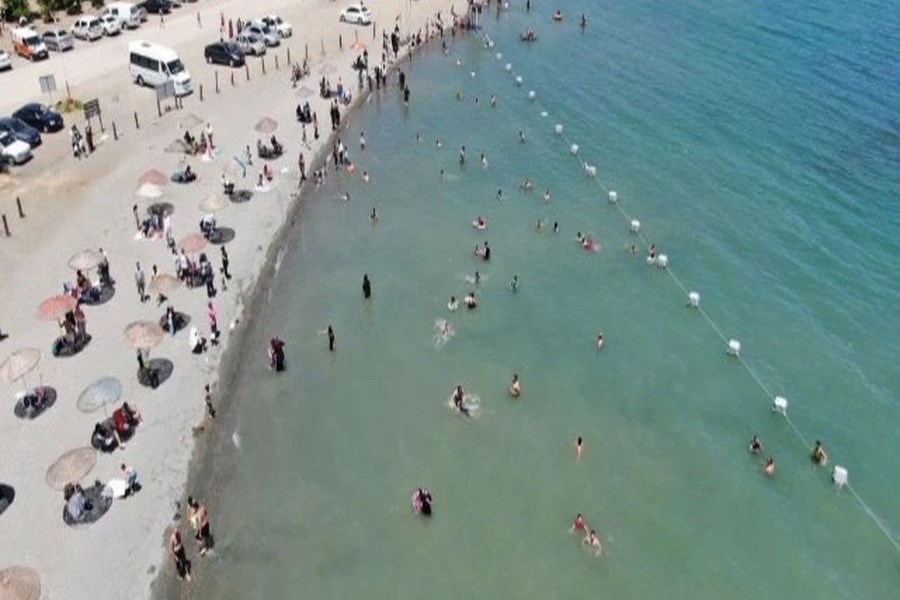 Hazar Gölü’nde Tatil Rüzgarı: Doğu’nun Gözdesi