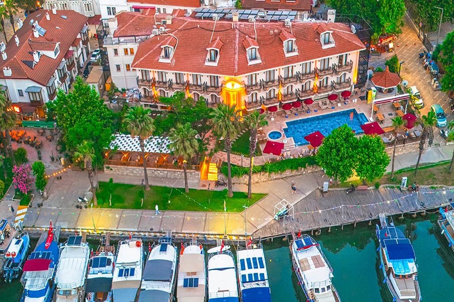 Caria Luxury Hotel, Misafirlerine Kapılarını Açtı