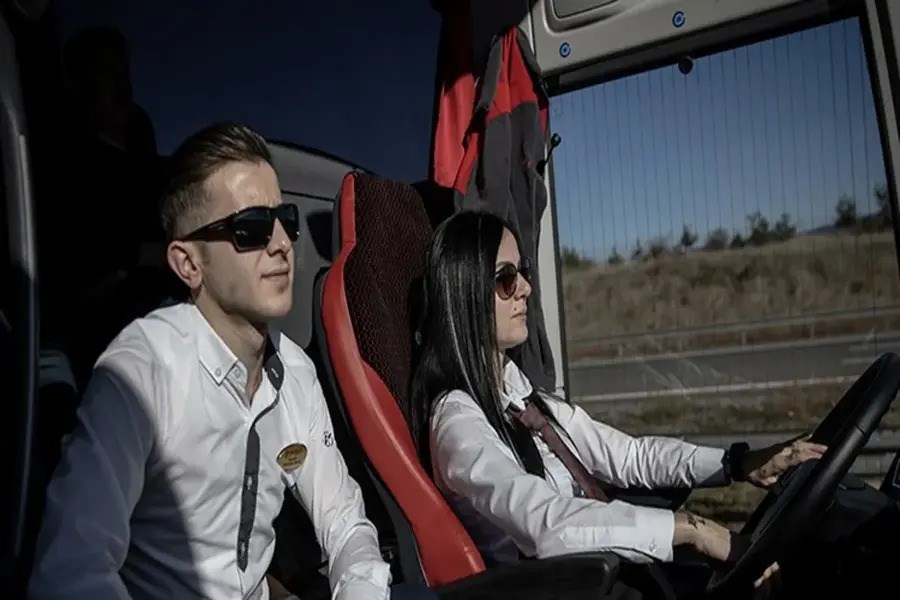 Direksiyon Başındaki Hayatlar: Otobüs Kaptanlarının İlginç Hikayeleri