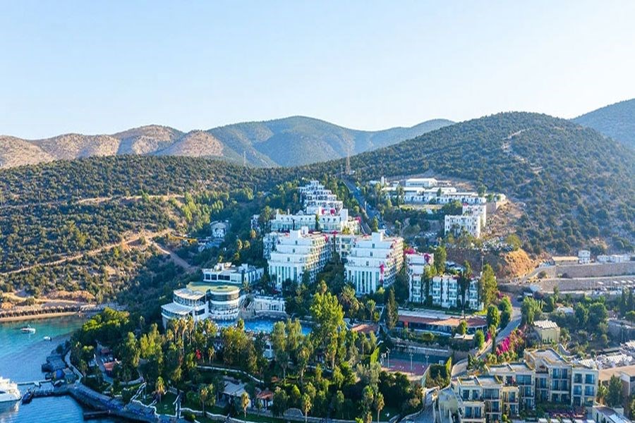 Bodrum Holiday Resort & SPA yaz sezonunda misafirlerini bekliyor