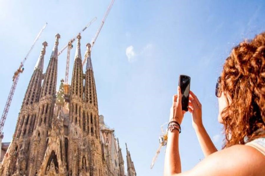 İspanya 4 ayda rekor turist ağırladı