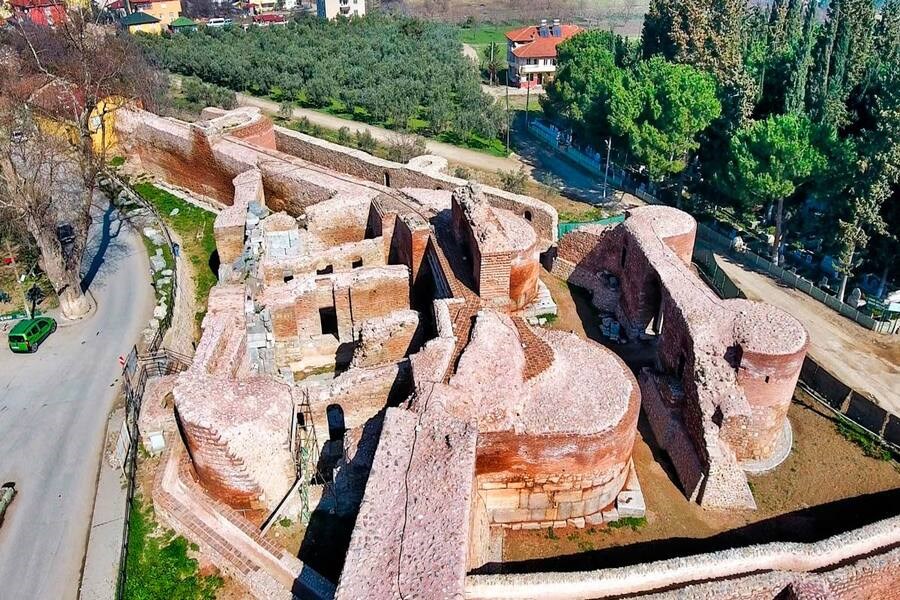 Kültür Turlarıyla İznikin Tarihî Zenginliklerini Keşfedin