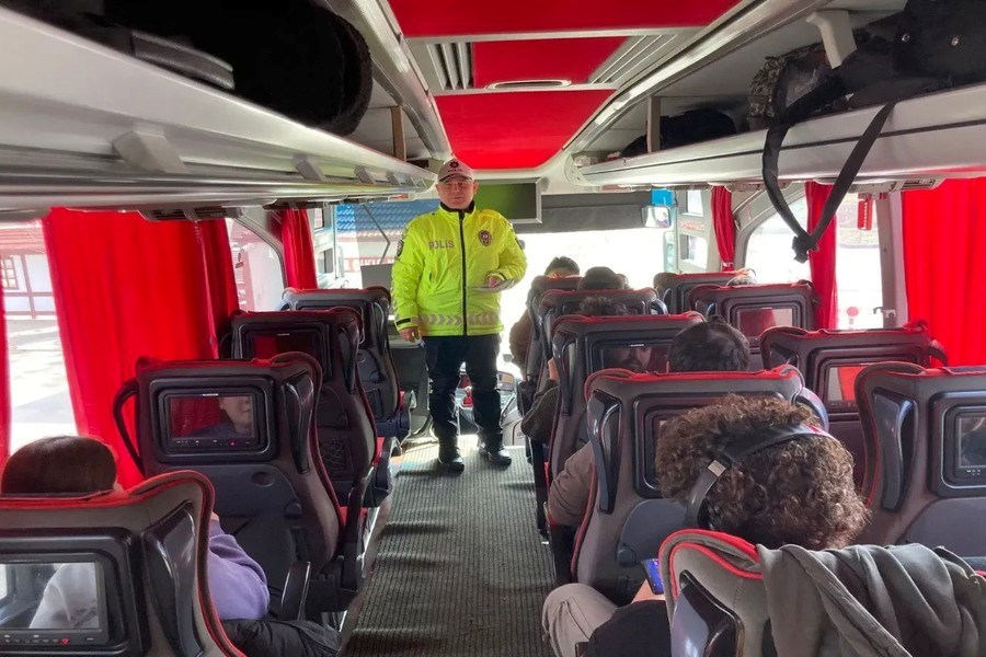 Amasya Trafik Ekiplerinden Emniyet Kemeri Uyarısı